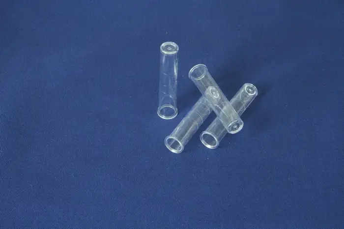 Tubo em poliestireno 12X56 mm fundo plano e capacidade de 3 ml.
