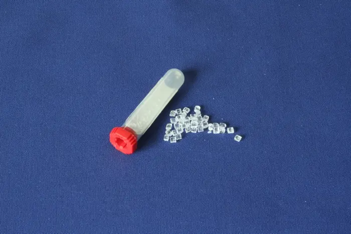 Tubo-polipropileno-pediatrico-separador-com-granulos